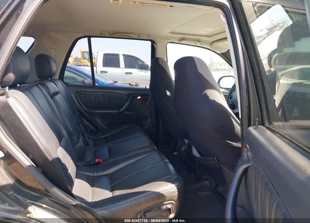2000 MERCEDES-BENZ ML 320 VIN: 4JGAB54E5YA199856