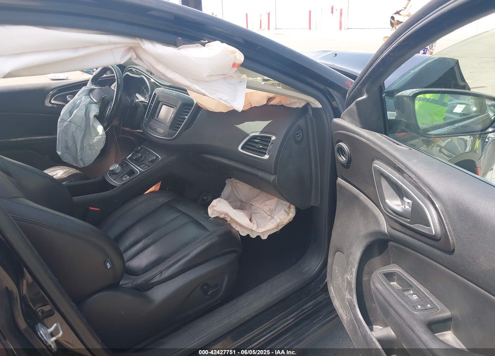 2015 CHRYSLER 200 VIN: 1C3CCCCBXFN544413