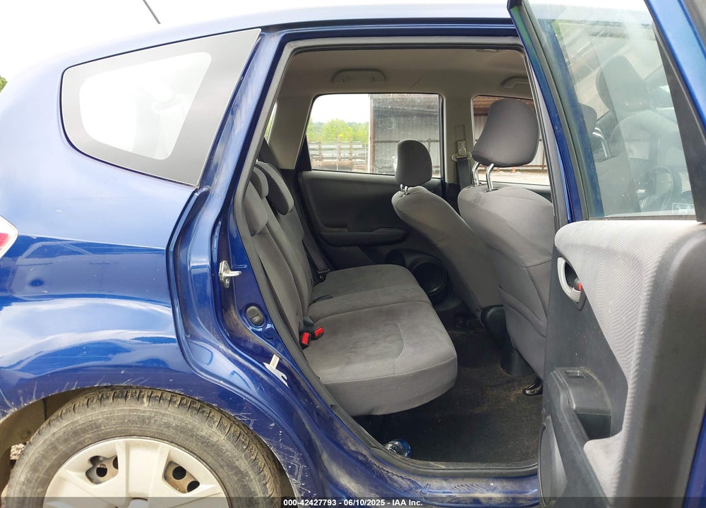 2012 HONDA FIT VIN: JHMGE8H38CC014615