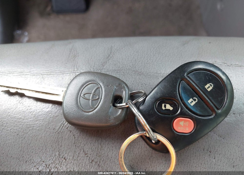2009 TOYOTA SIENNA XLE VIN: 5TDZK22C99S263134