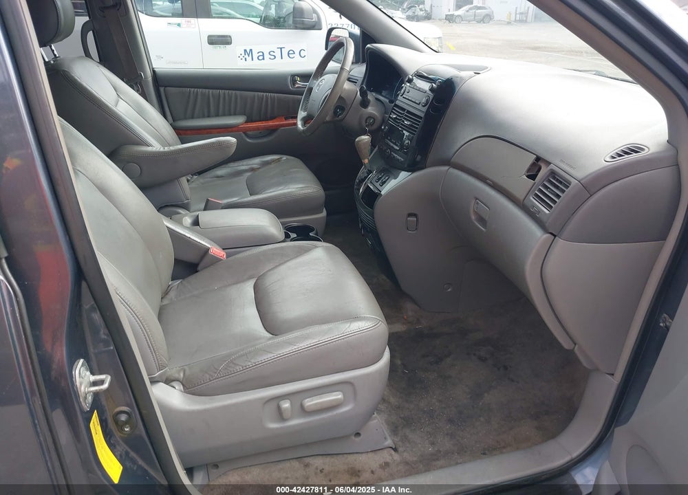 2009 TOYOTA SIENNA XLE VIN: 5TDZK22C99S263134