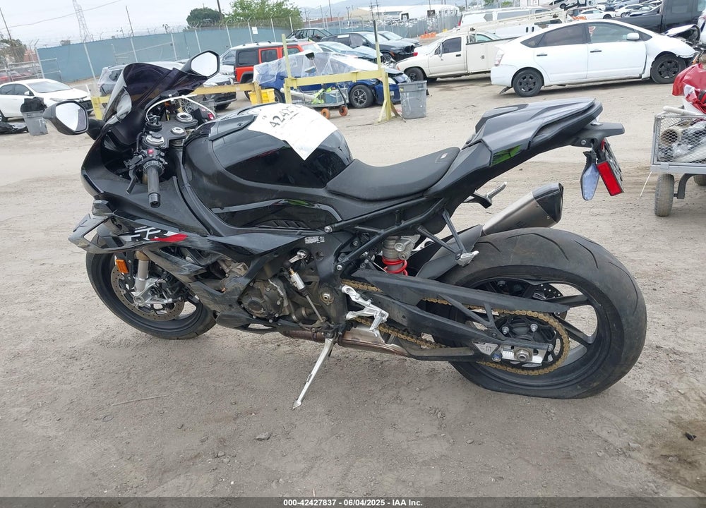 2024 BMW S 1000 RR VIN: WB10E6300R6J90017