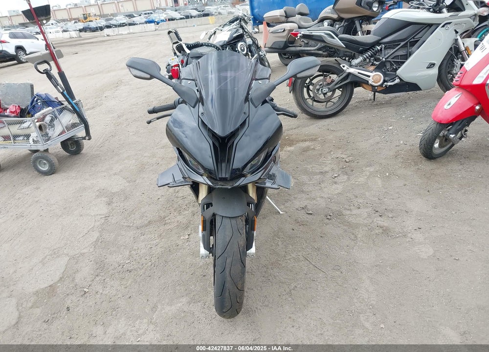 2024 BMW S 1000 RR VIN: WB10E6300R6J90017