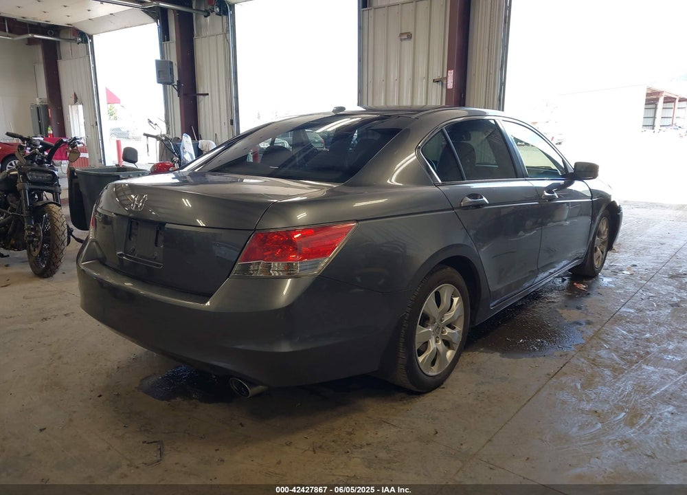 2008 HONDA ACCORD VIN: JHMCP26868C057300