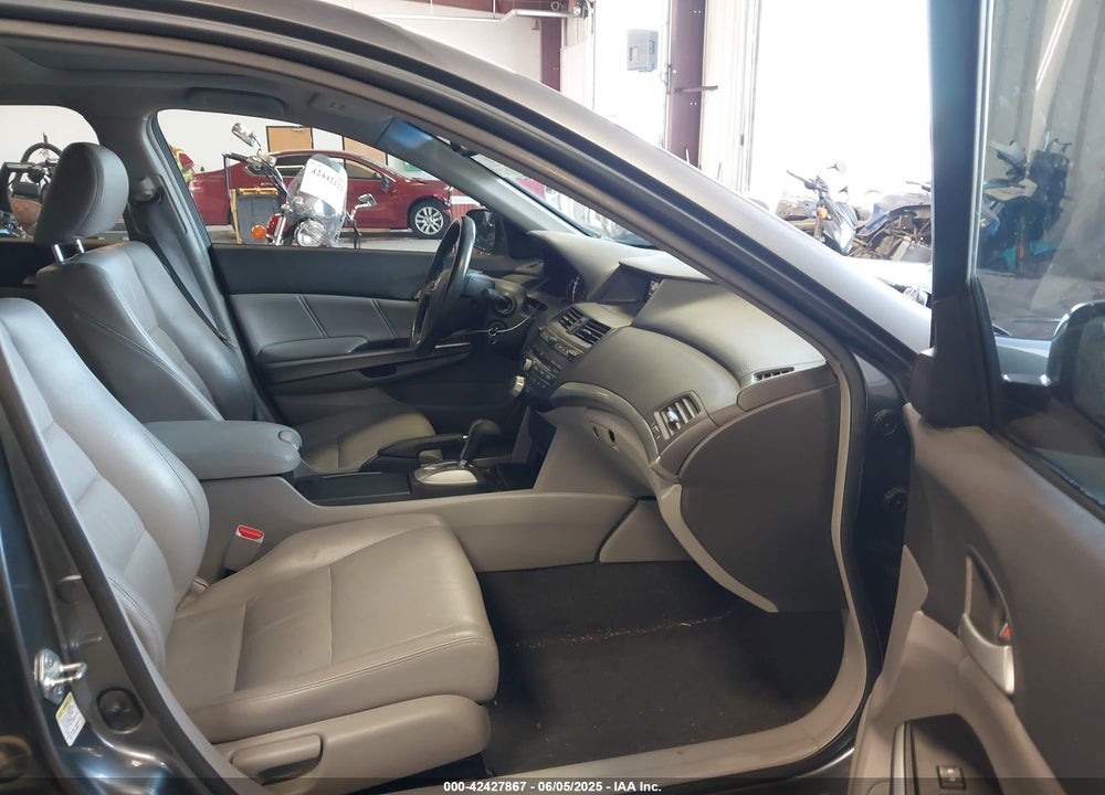 2008 HONDA ACCORD VIN: JHMCP26868C057300