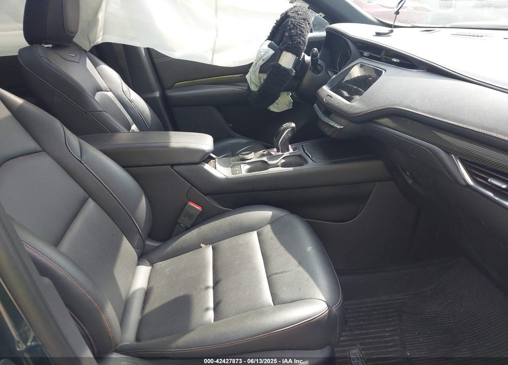 2019 CADILLAC XT4 VIN: 1GYFZFR45KF202738