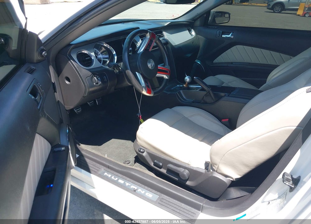 2013 FORD MUSTANG V6 PREMIUM VIN: 1ZVBP8AM4D5271864