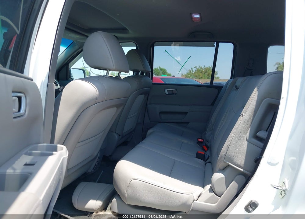 2015 HONDA PILOT VIN: 5FNYF3H59FB032975