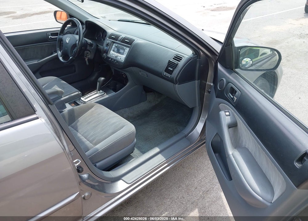 2005 HONDA CIVIC LX VIN: 2HGES16515H630638