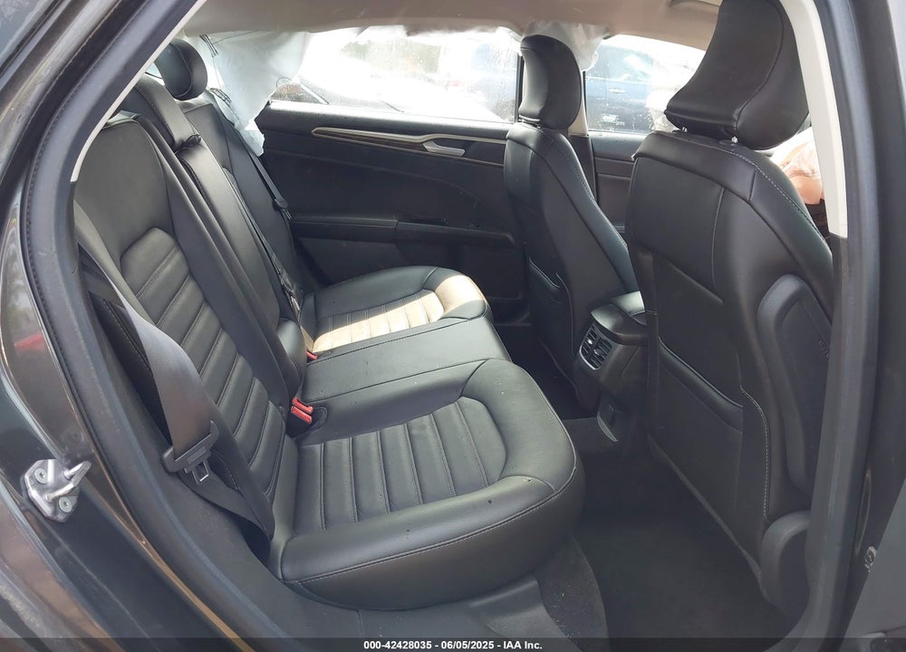 2015 FORD FUSION SE VIN: 3FA6P0HD6FR273066
