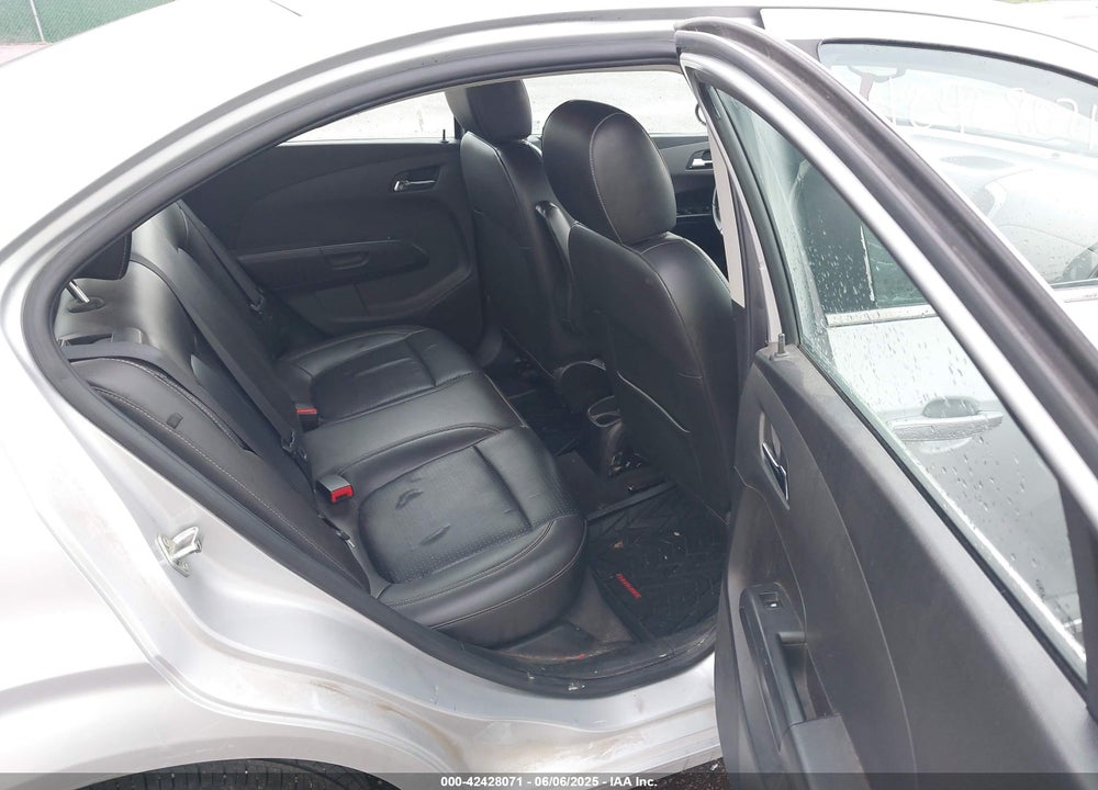2015 CHEVROLET SONIC VIN: 1G1JE5SB2F4123973