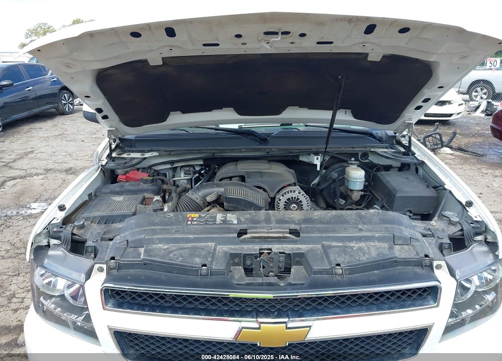 2014 CHEVROLET SUBURBAN 1500 VIN: 1GNSCJE07ER211222