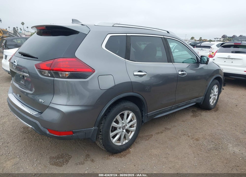 2017 NISSAN ROGUE VIN: 5N1AT2MT5HC884390