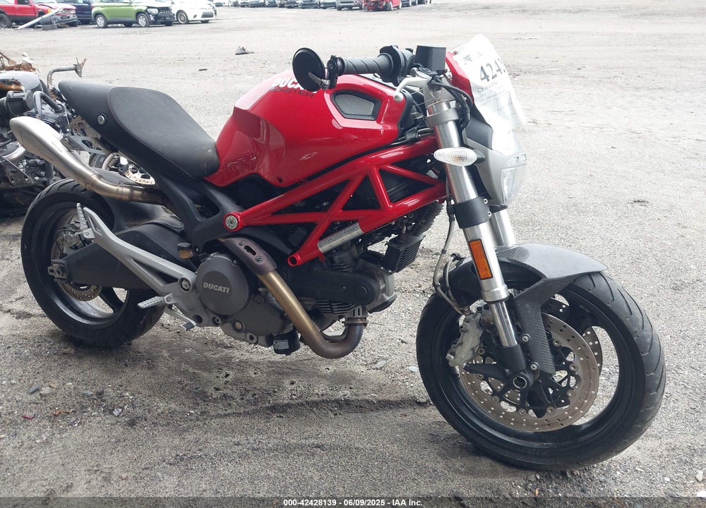 2011 DUCATI MONSTER 696 VIN: ZDM1RADN4BB046786