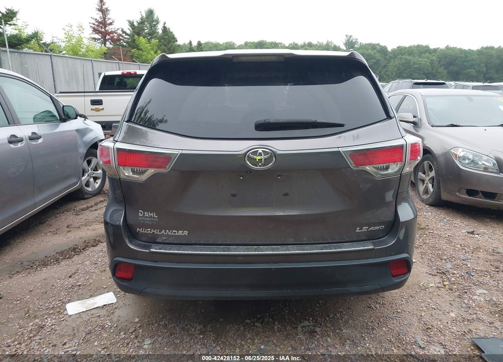 2015 TOYOTA HIGHLANDER LE PLUS V6/LE V6 VIN: 5TDBKRFH6FS214226