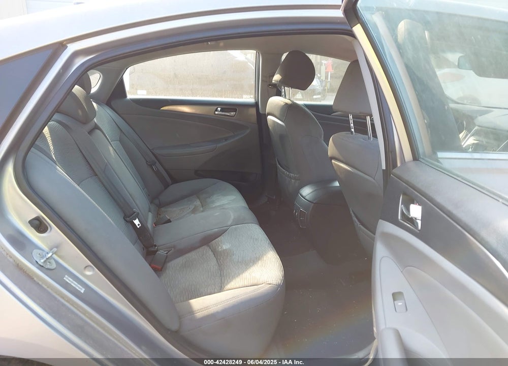 2011 HYUNDAI SONATA HYBRID VIN: KMHEC4A45BA007248