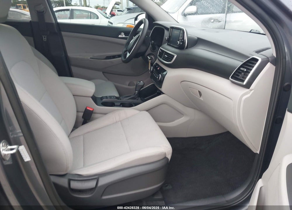 2021 HYUNDAI TUCSON VIN: KM8J23A42MU393706