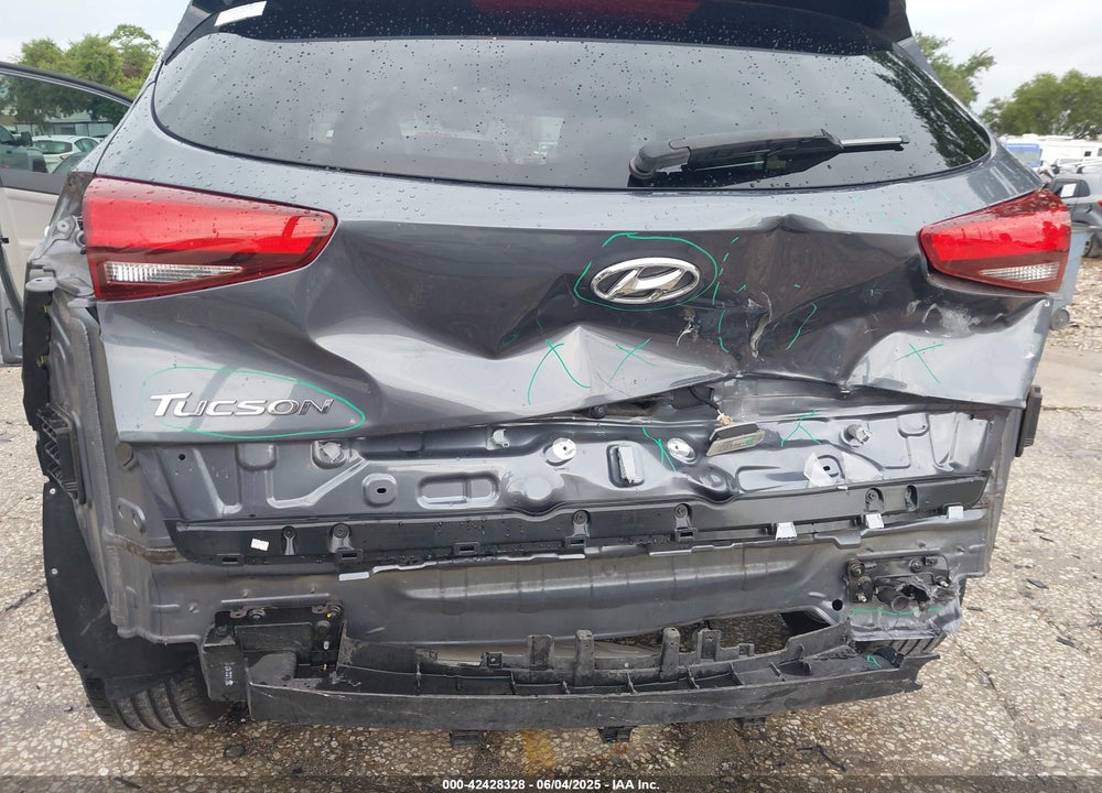 2021 HYUNDAI TUCSON VIN: KM8J23A42MU393706