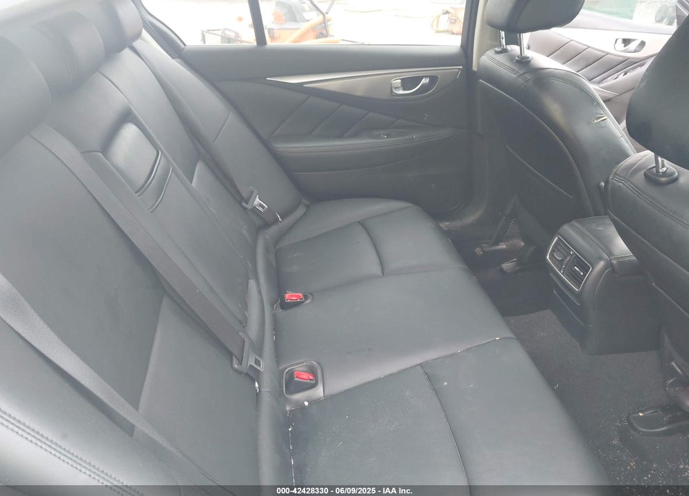 2014 INFINITI Q50 VIN: JN1BV7AP1EM670108
