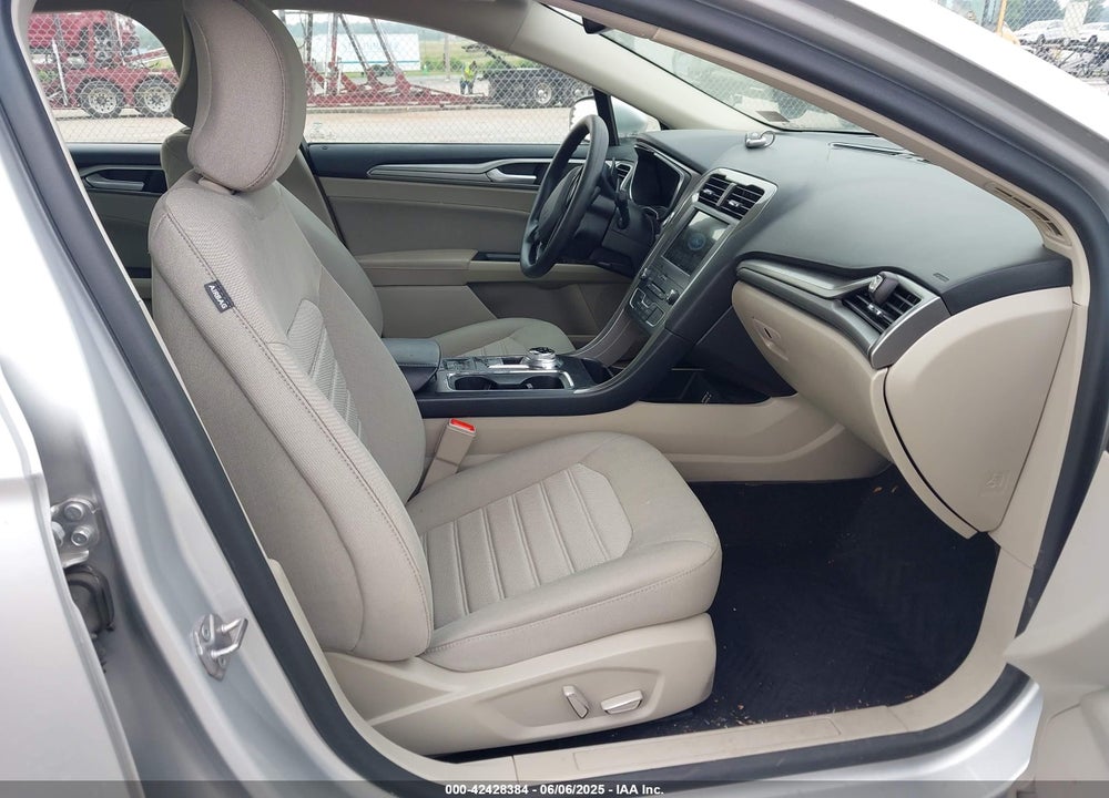 2019 FORD FUSION SE VIN: 3FA6P0HD4KR255398