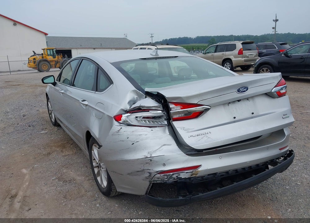 2019 FORD FUSION SE VIN: 3FA6P0HD4KR255398