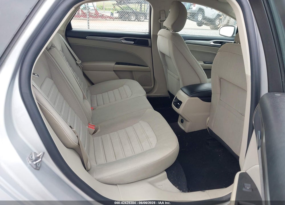 2019 FORD FUSION SE VIN: 3FA6P0HD4KR255398