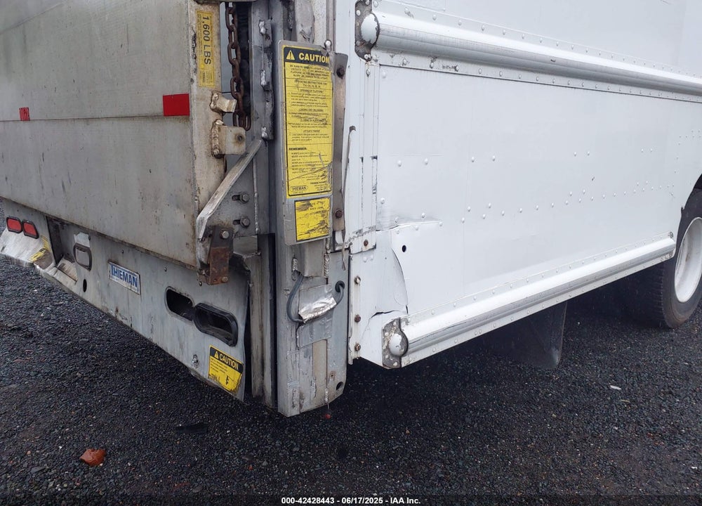 2012 FREIGHTLINER CHASSIS M LINE WALK-IN VAN VIN: 4UZAC3DVXCCBT7130