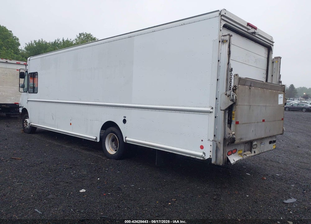 2012 FREIGHTLINER CHASSIS M LINE WALK-IN VAN VIN: 4UZAC3DVXCCBT7130