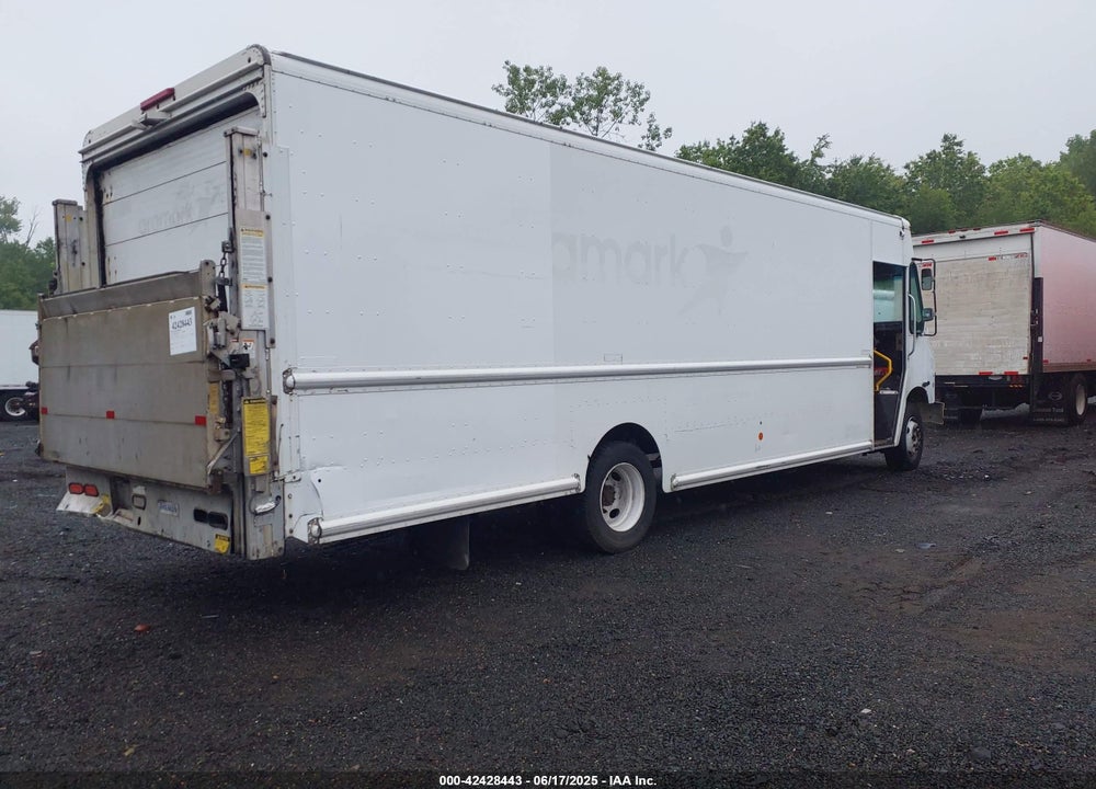 2012 FREIGHTLINER CHASSIS M LINE WALK-IN VAN VIN: 4UZAC3DVXCCBT7130