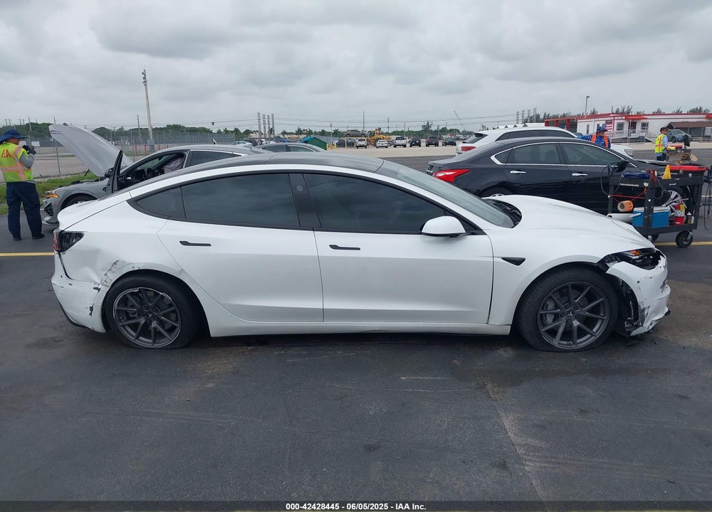 2024 TESLA MODEL 3 VIN: 5YJ3E1EA5RF725209