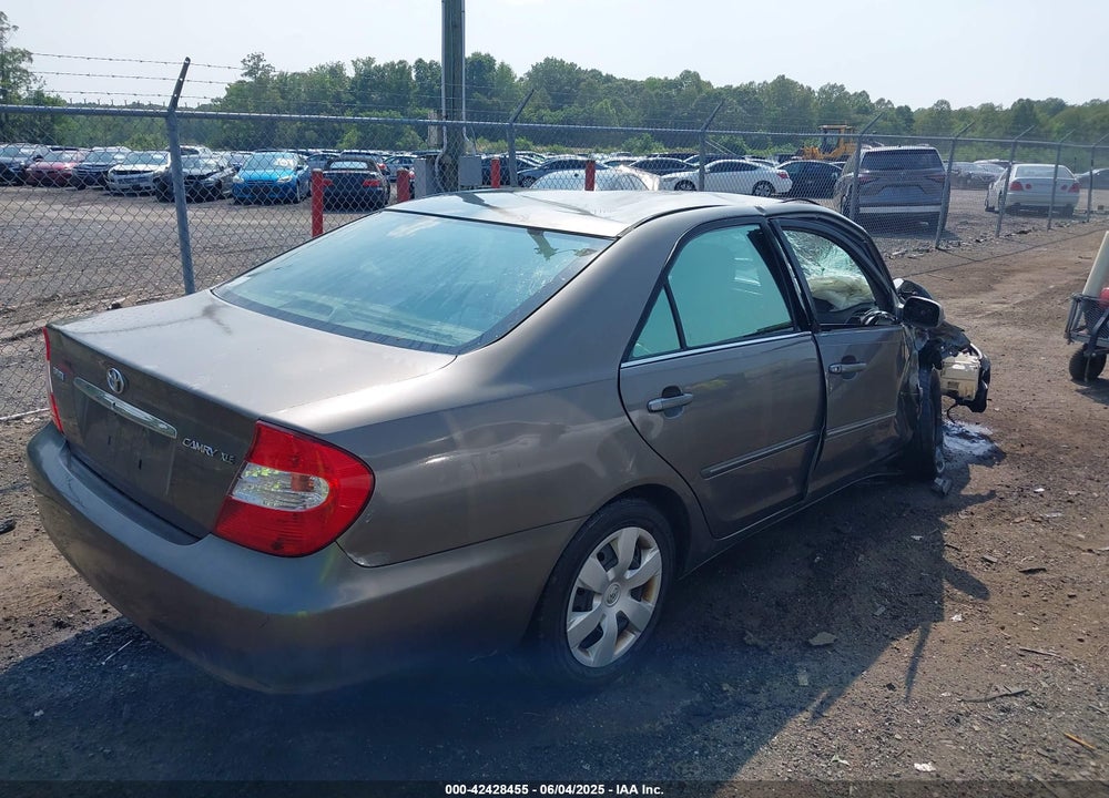 2003 TOYOTA CAMRY XLE VIN: 4T1BE30K03U712708