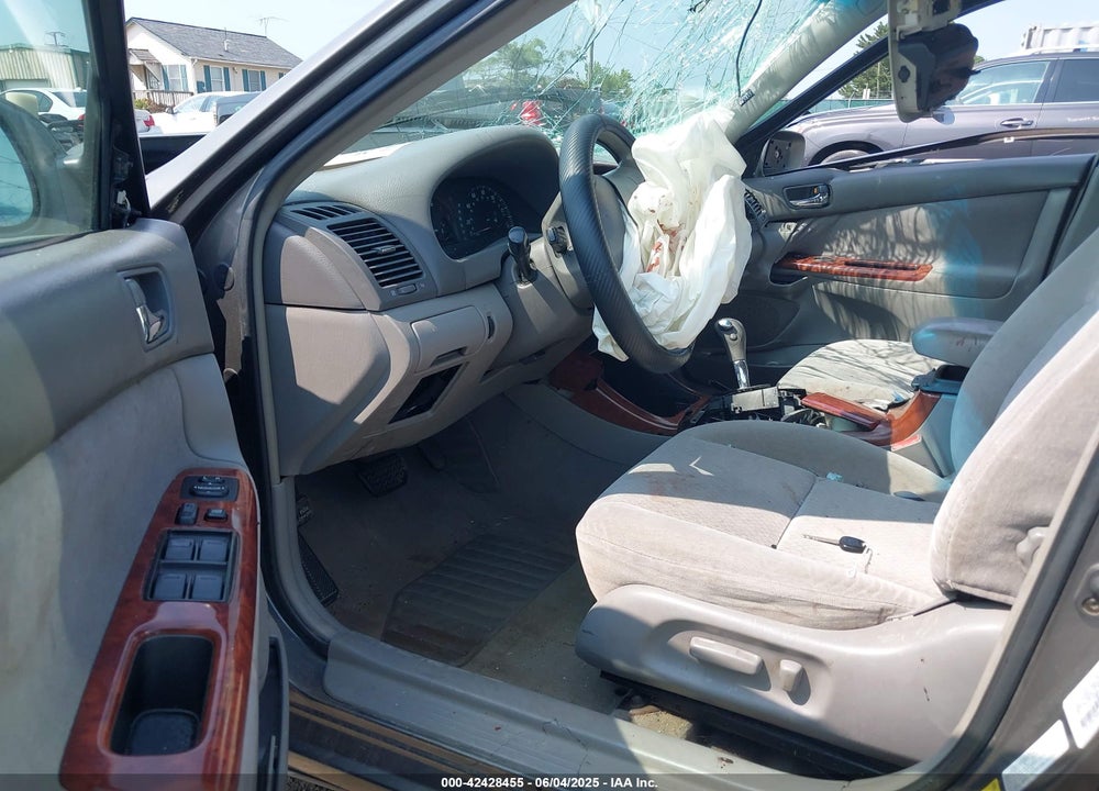 2003 TOYOTA CAMRY XLE VIN: 4T1BE30K03U712708