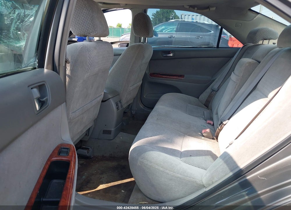 2003 TOYOTA CAMRY XLE VIN: 4T1BE30K03U712708