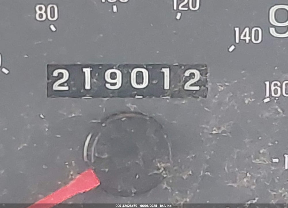 2003 FORD CROWN VICTORIA STANDARD VIN: 2FAFP73W83X166521
