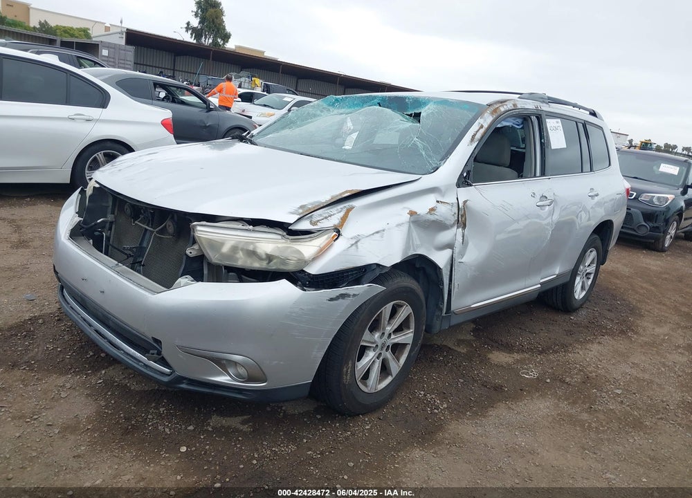 2013 TOYOTA HIGHLANDER BASE PLUS V6 VIN: 5TDZK3EH3DS118256