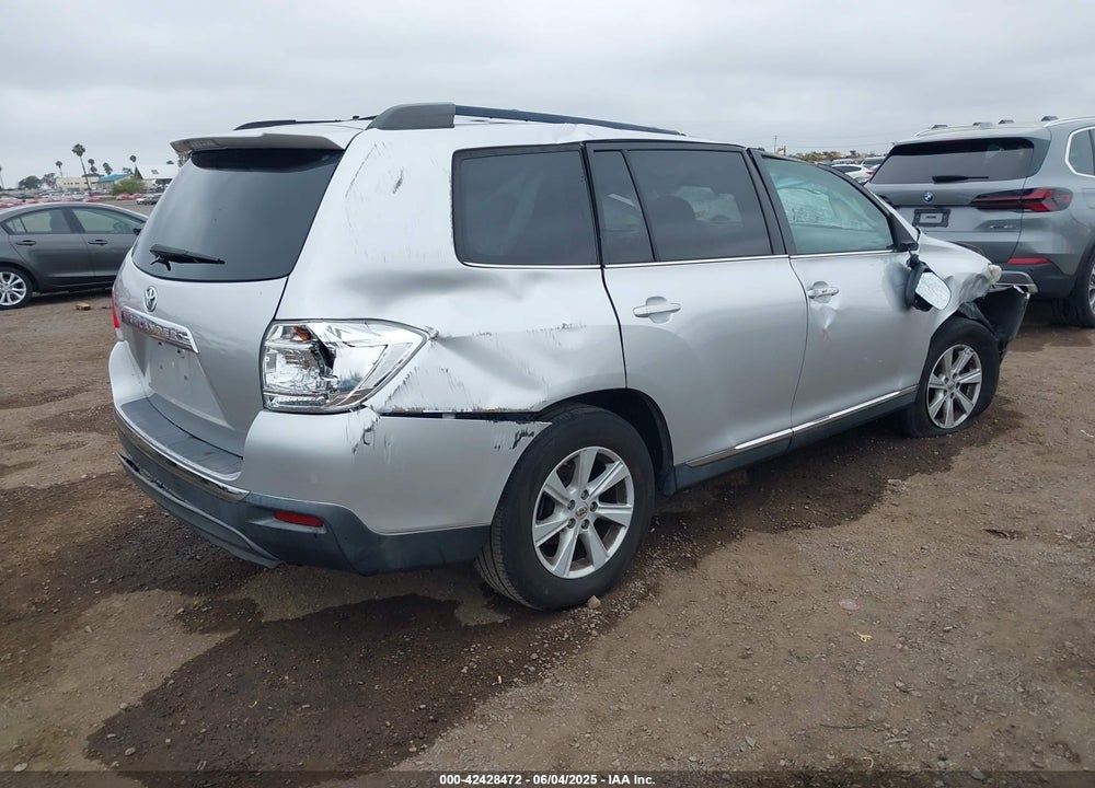 2013 TOYOTA HIGHLANDER BASE PLUS V6 VIN: 5TDZK3EH3DS118256