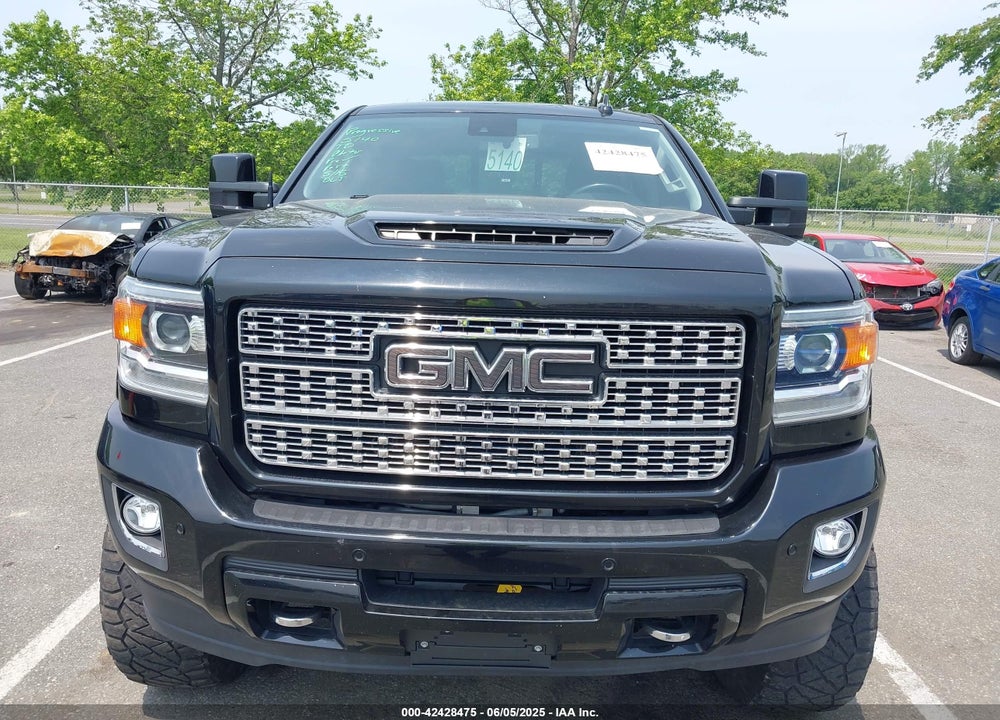 2018 GMC SIERRA 3500HD DENALI VIN: 1GT42YEY9JF202360