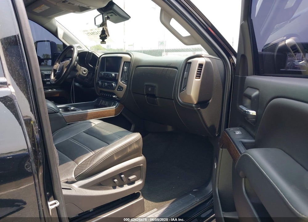 2018 GMC SIERRA 3500HD DENALI VIN: 1GT42YEY9JF202360