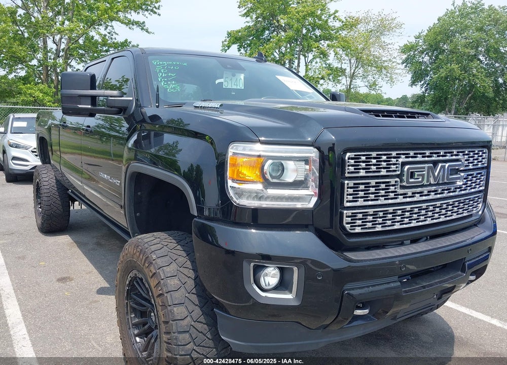 2018 GMC SIERRA 3500HD DENALI VIN: 1GT42YEY9JF202360