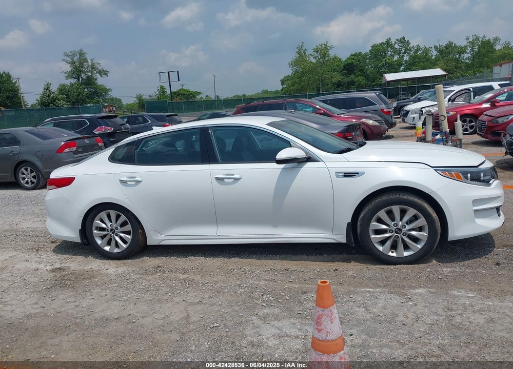 2016 KIA OPTIMA EX VIN: 5XXGU4L34GG094831
