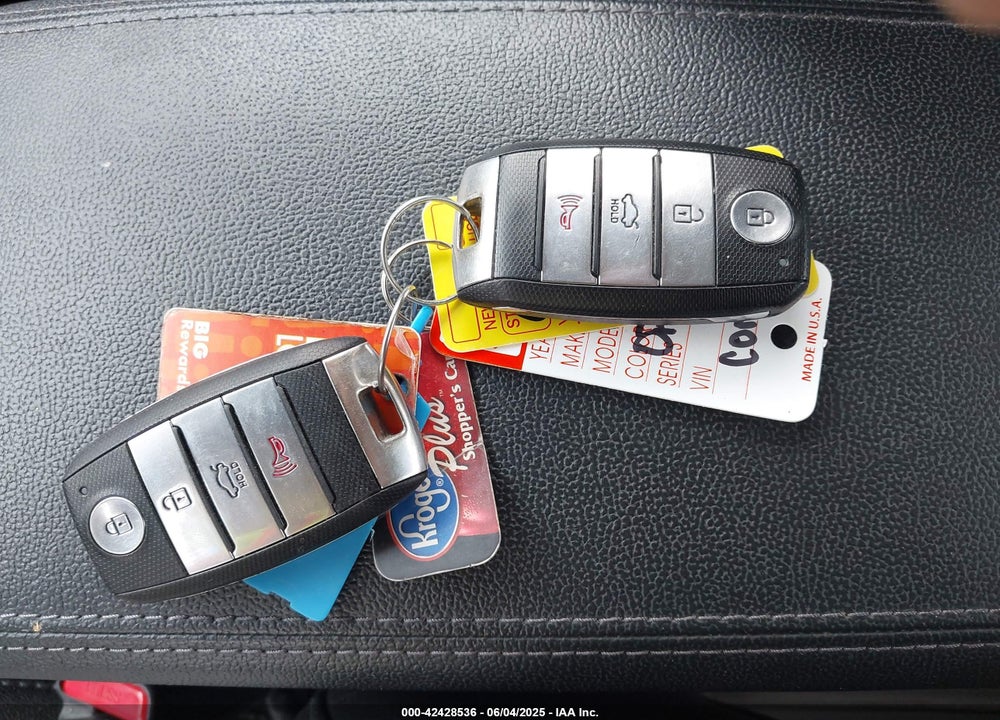 2016 KIA OPTIMA EX VIN: 5XXGU4L34GG094831