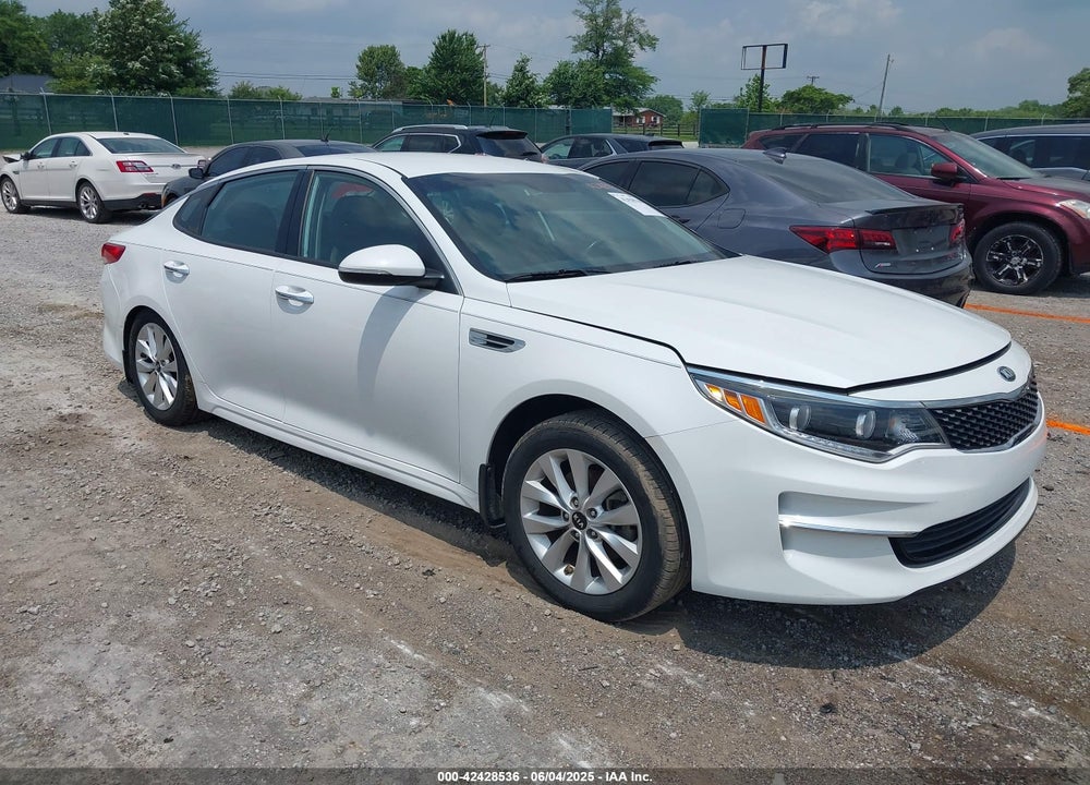 2016 KIA OPTIMA EX VIN: 5XXGU4L34GG094831