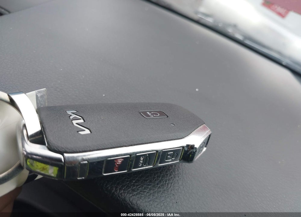 2022 KIA K5 VIN: 5XXG64J27NG137477
