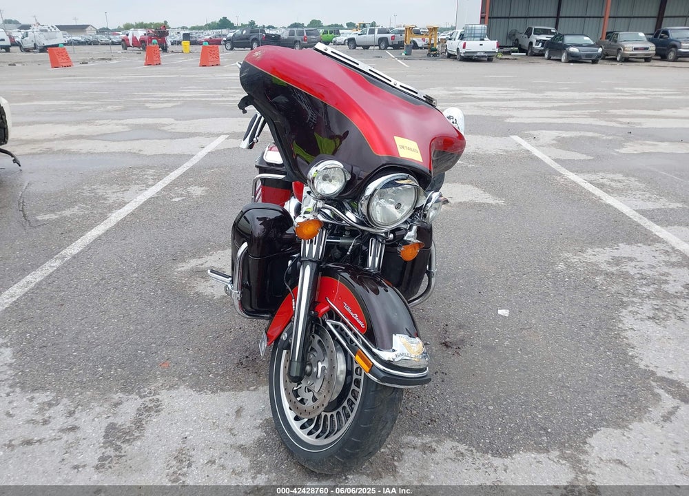 2010 HARLEY-DAVIDSON FLHTCU VIN: 1HD1FC41XAB641135