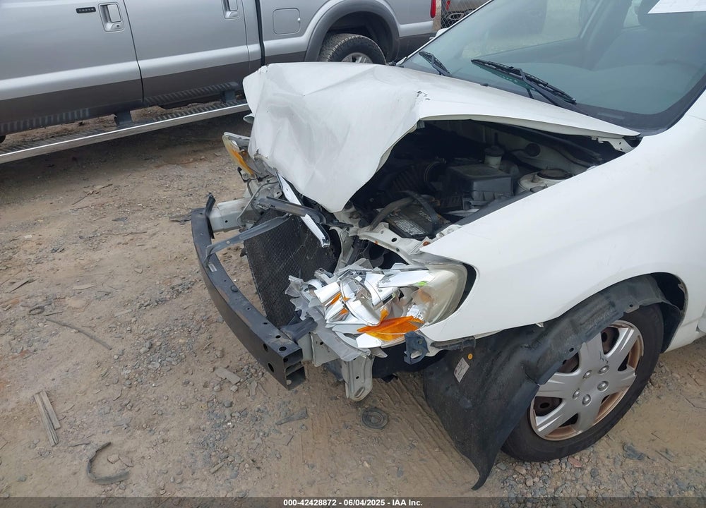 2005 TOYOTA COROLLA LE VIN: JTDBR32E952053607