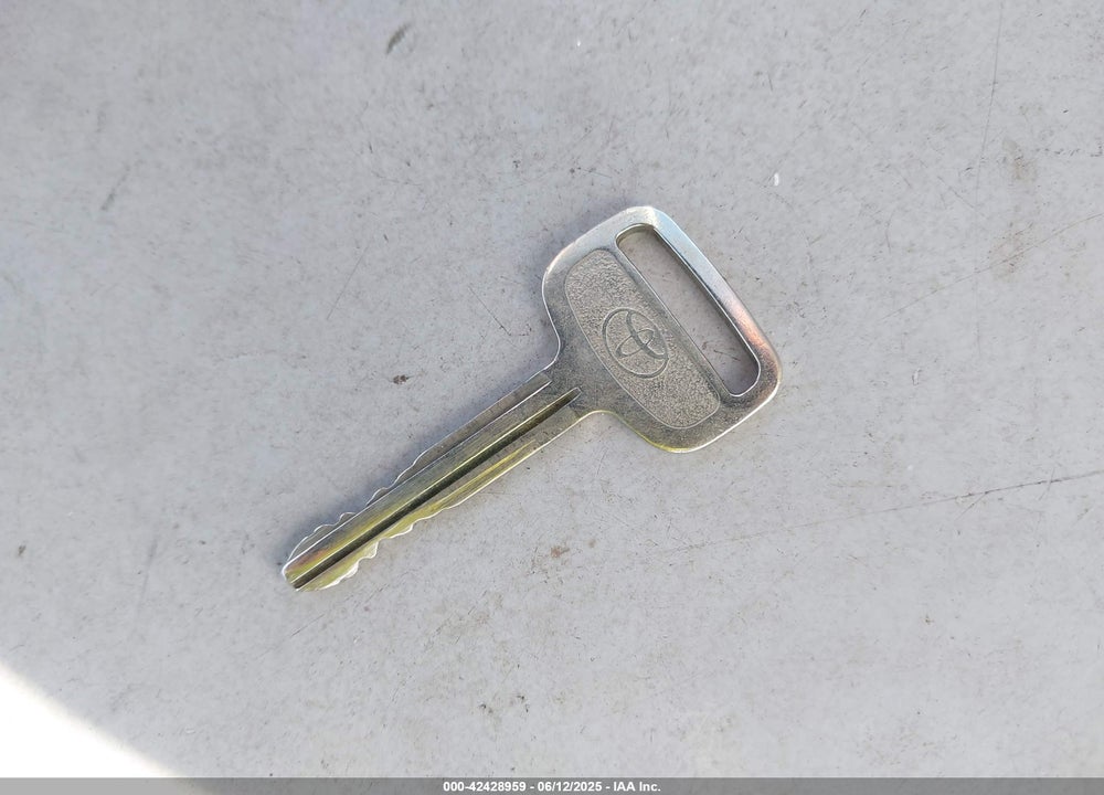 2003 TOYOTA ECHO VIN: JTDBT123530298708
