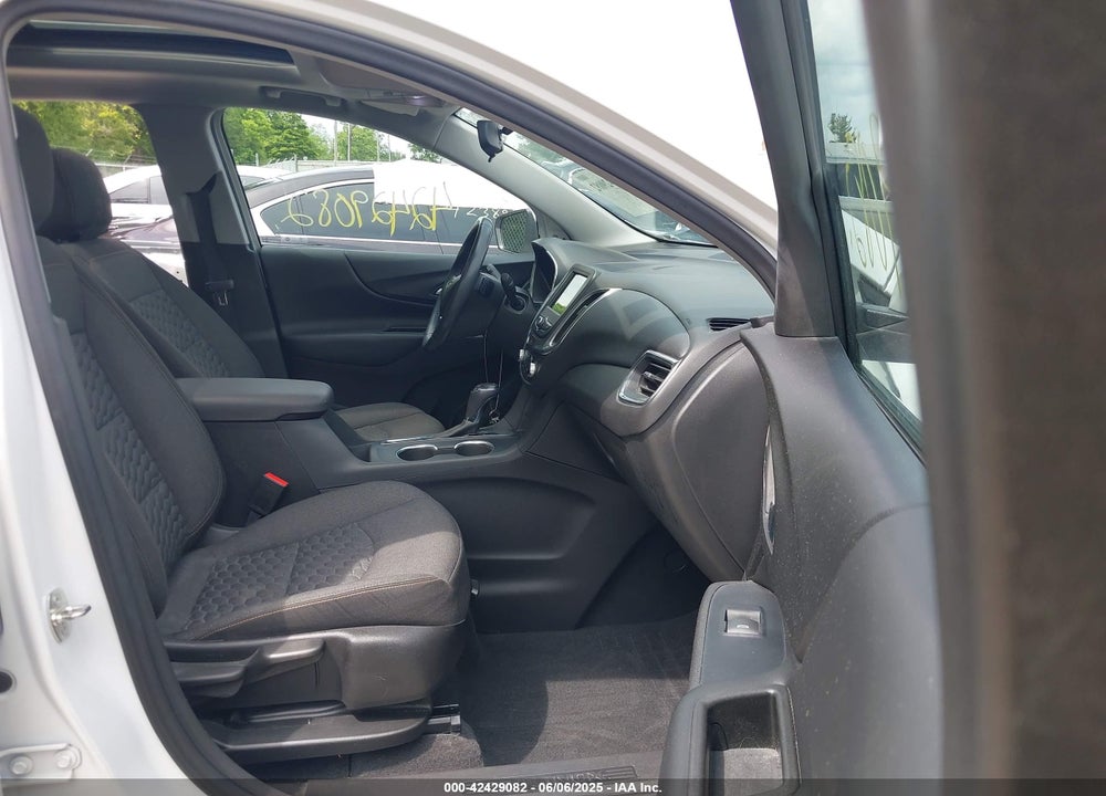 2019 CHEVROLET EQUINOX VIN: 3GNAXKEV1KS670126