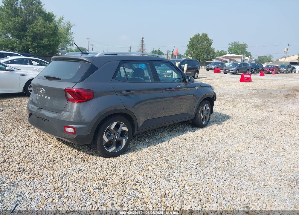 2024 HYUNDAI VENUE VIN: KMHRC8A32RU280155