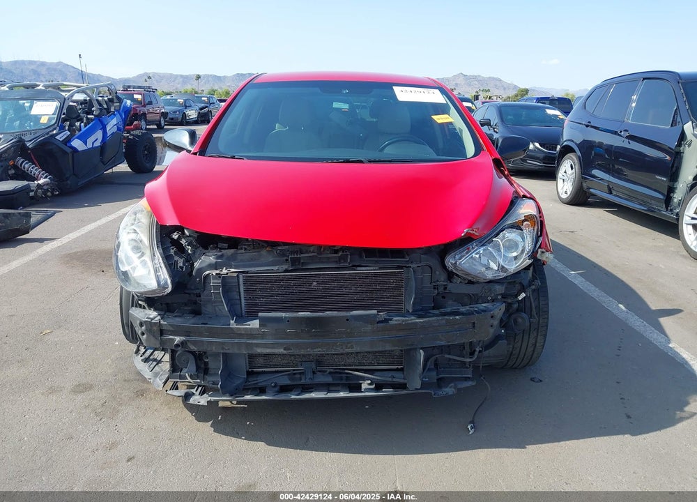 2013 HYUNDAI ELANTRA GT VIN: KMHD35LE8DU083023
