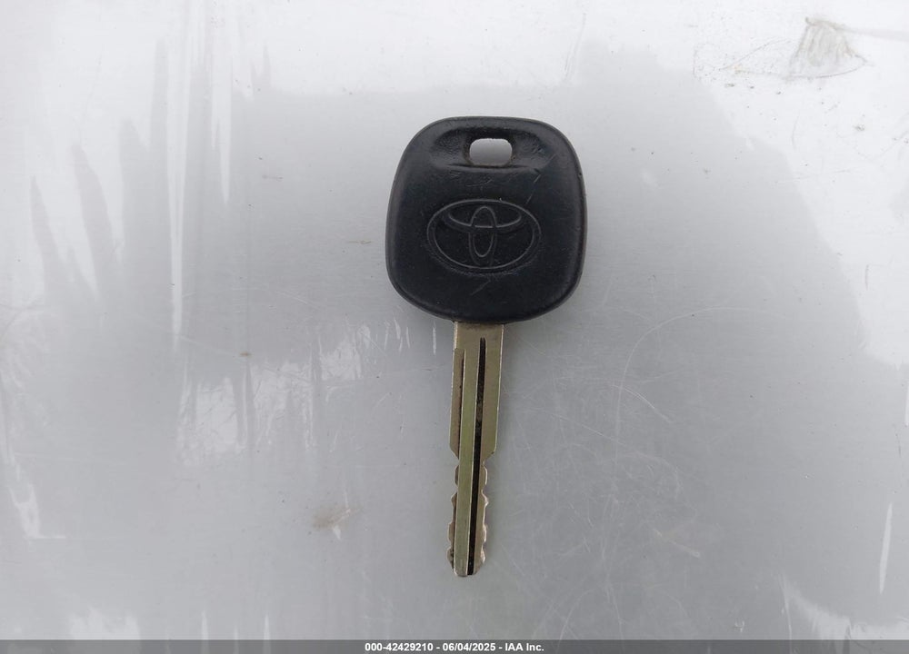 2003 TOYOTA CAMRY XLE V6 VIN: 4T1BF32K33U053534